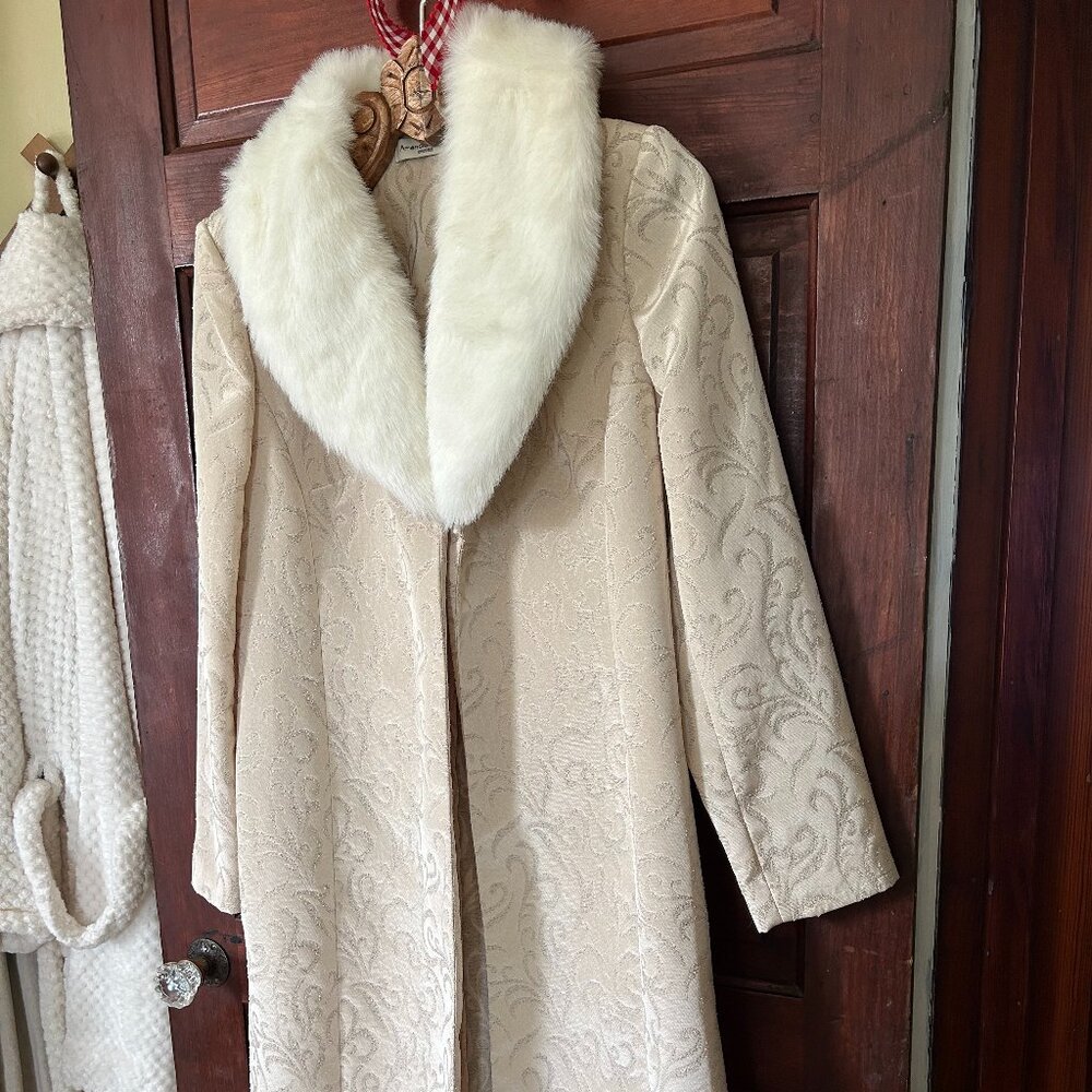 Amanda Smith Dresses Suede Patterned Overcoat